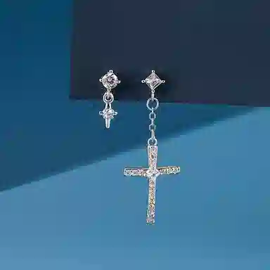 925