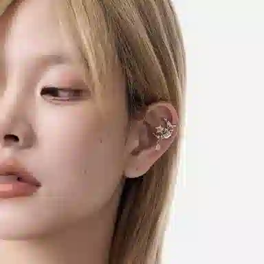 SUMIYAKI Moon Asymmetric Ear Cuff