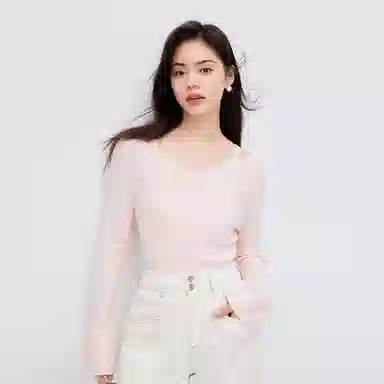 ONLY Sweetheart V-Neck Knit Sweater