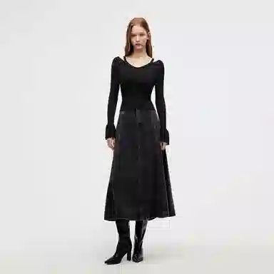 ONLY Sweetheart V-Neck Knit Sweater