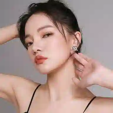 QLADY ins