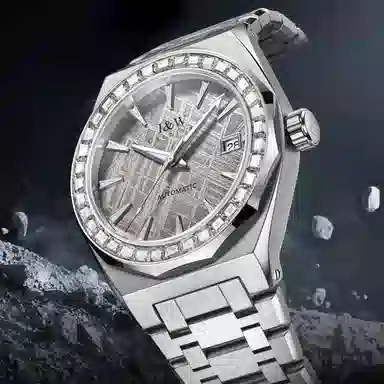 IW CARNIVAL HWGUOJI 858G