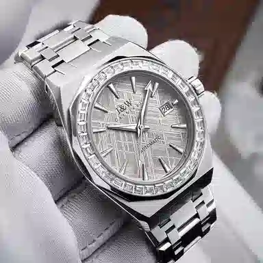 IW CARNIVAL HWGUOJI 858G