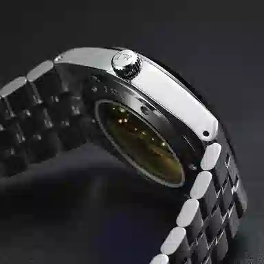 IW CARNIVAL HWGUOJI 758G