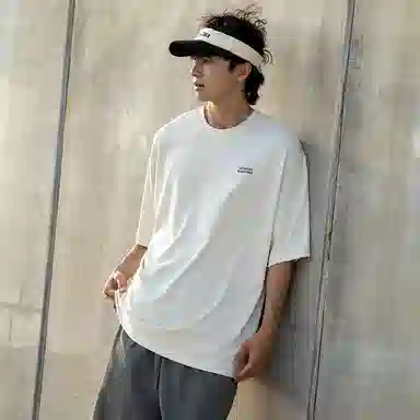 URBAN STANDARD T