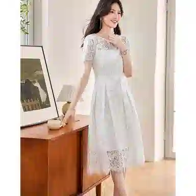 潞优野 优雅蕾丝圆领修身收腰短袖连衣裙 女款