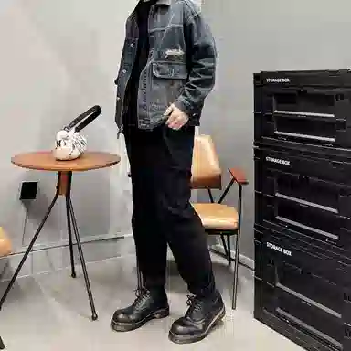 VICKI BROWN Martin Boots Black