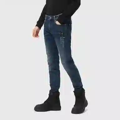 811E391091C'N'C Logo