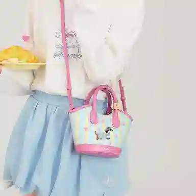 TOUTOU