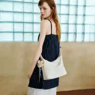 TOUTOU Crayon Dog Shoulder Bag Cream White