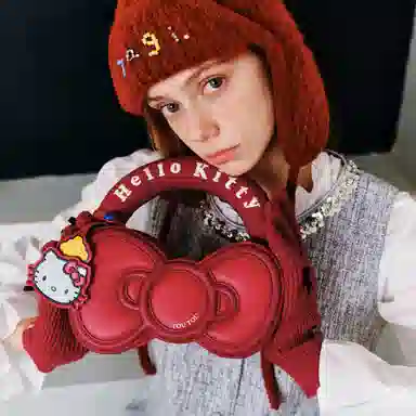 TOUTOU Hello Kitty Bow Bag