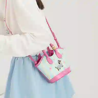 TOUTOU