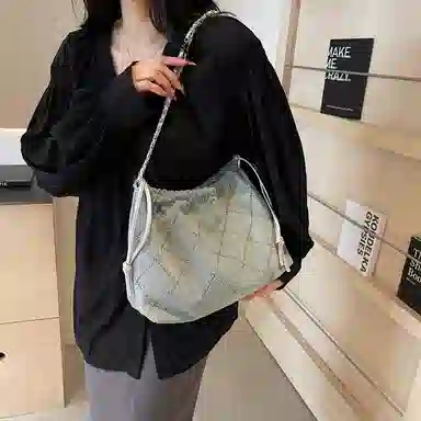 雅鹿 休闲简约日常通勤时尚百搭 牛仔布 单肩斜挎包 常规 女款 浅蓝色/深蓝色