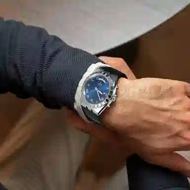 VAGENARI M28600 41MM