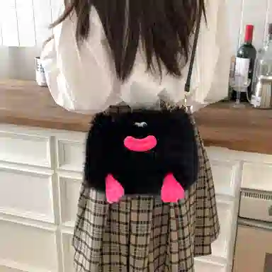 布依诺 搞怪丑萌香肠嘴可爱小众 毛绒拼涤纶 斜挎包单肩包手提包 常规 女款 多色