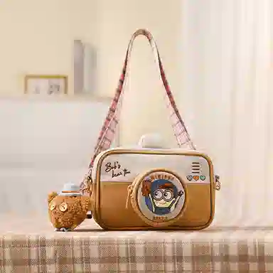 POTDEMIEL x Universal Studios Minions Bob & Tim Bear Camera Plush Crossbody Bag Khaki