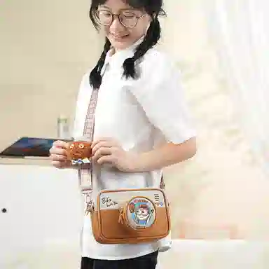 POTDEMIEL x Universal Studios Minions Bob & Tim Bear Camera Plush Crossbody Bag Khaki