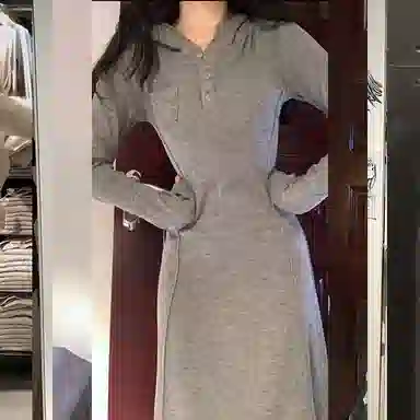 冰淇淋与鲸 纯色连帽收腰针织长袖连衣裙