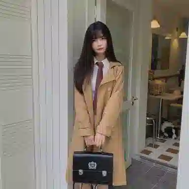 冰淇淋与鲸 纯色休闲长款翻领长袖风衣 女款