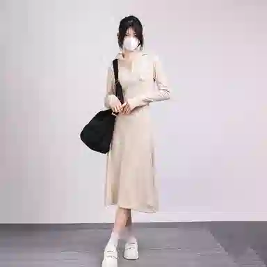 冰淇淋与鲸 纯色连帽收腰针织长袖连衣裙