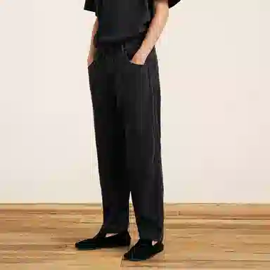 990