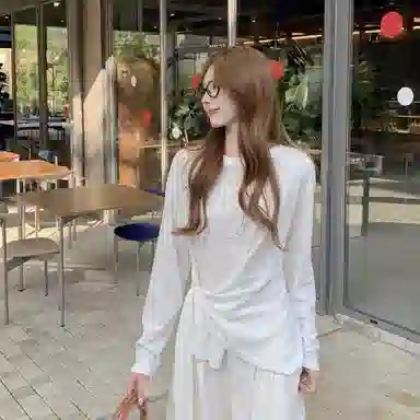 MUCCHIC T