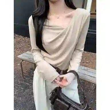 MUCCHIC T