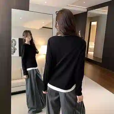 MUCCHIC T