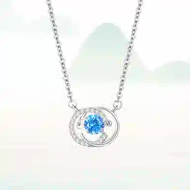 925