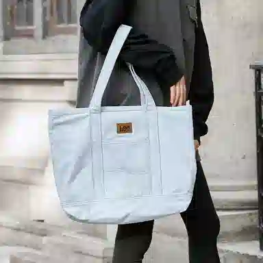 Lee Tote