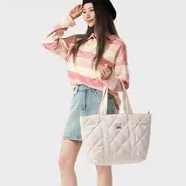 Lee Tote
