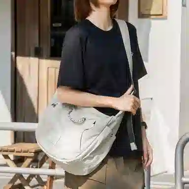 Lee Navy Shoulder Bag