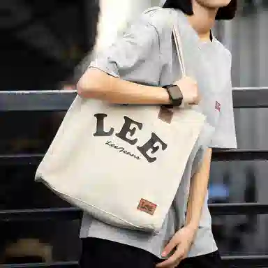 Lee Tote
