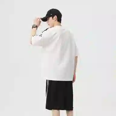 BEENTRILL logoTClean fit