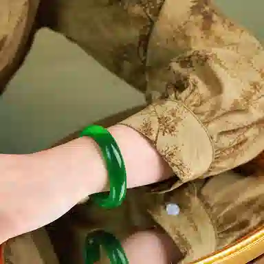 梨云暮雪 新中式 冰阳绿 小众气质显白 琉璃 手镯 女款