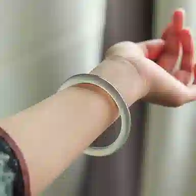 梨云暮雪 库里蓝新中式 国风国潮  圆条美人 招财转运 古风清冷感 旗袍汉服 远山黛 玉髓 玉石手镯 女款