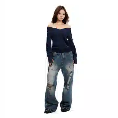 APEA V-Neck Long Sleeve Sweatshirt