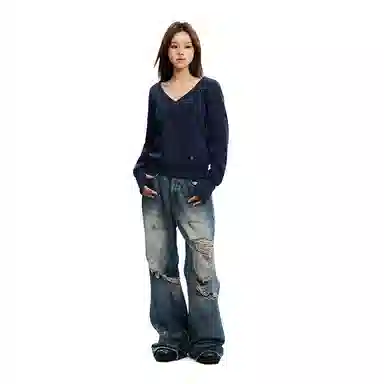 APEA V-Neck Long Sleeve Sweatshirt