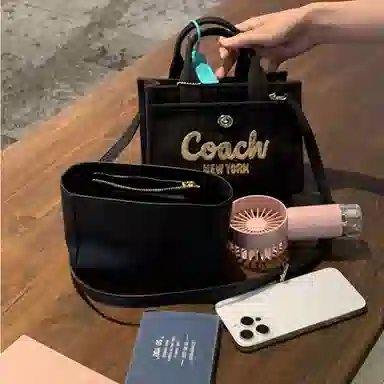 COACH Cargo 20