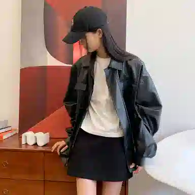 ROARINGWILD Logo Embroidered Windbreaker Jacket Black