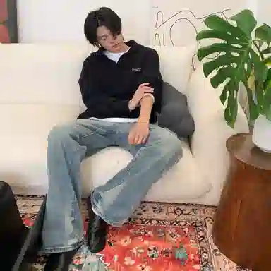 ROARINGWILD Retro Sweater Black