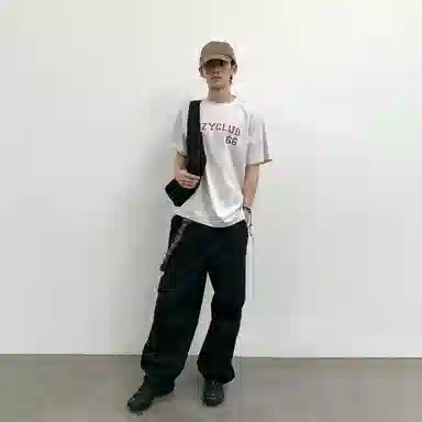 ROARINGWILD cozy clubT