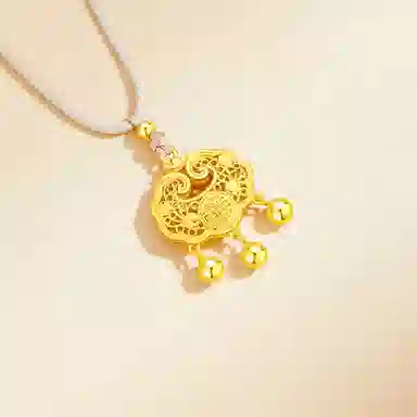 925