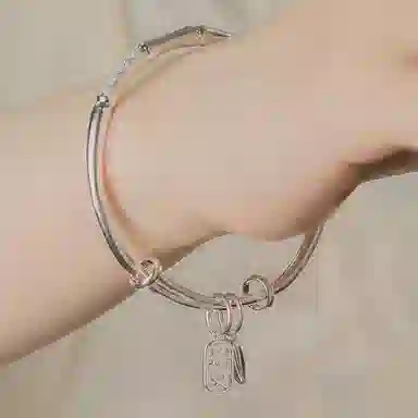 银千惠 竹愿平安 新中式竹报平安节节高升竹节镯子 学业上岸镂空福牌竹叶流苏手环 小众清冷感推拉款女友首饰 满天星竹韵 手镯 女款 礼盒