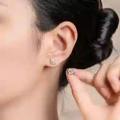 999