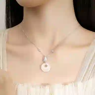S925