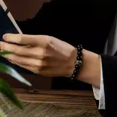 银千惠 六字箴言 新中式国风九紫离火运守护神本命佛手链 复古小众佛珠绕指盘玩念珠串珠链 男生礼品礼盒 黑曜石 手串 男款