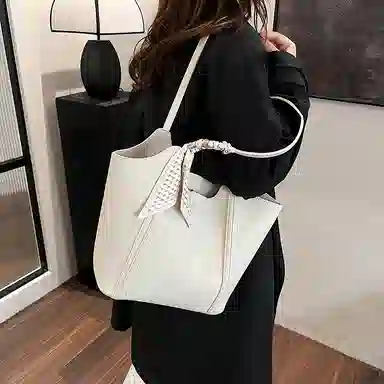 BGAY Tote PU