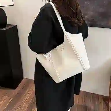 BGAY Tote PU
