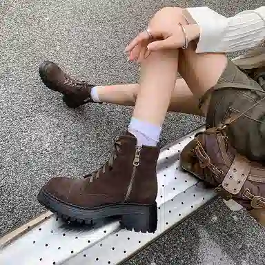 Yeezy Reezy Suede Retro Round Toe Chelsea Boots Women